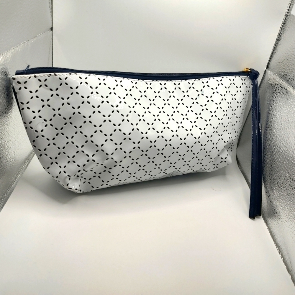💥 3/$20 Estee Lauder Cosmetics Bag Zipper Pull!